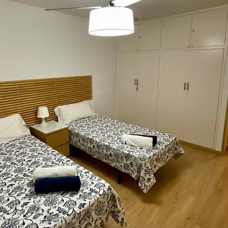 Moderno En 1a Linia De Mar En Salou. Апартаменты *