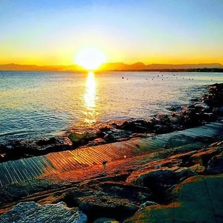 Moderno En 1a Linia De Mar En Salou. Appartamento